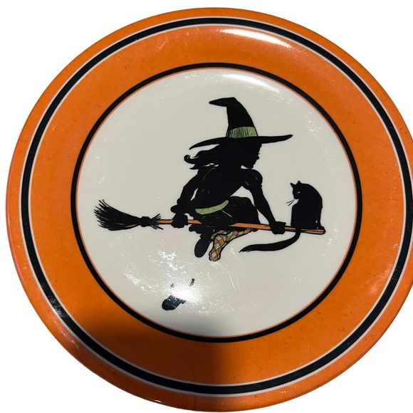 Pottery Barn kid Halloween plastic melamine plates - Picture 3 of 5
